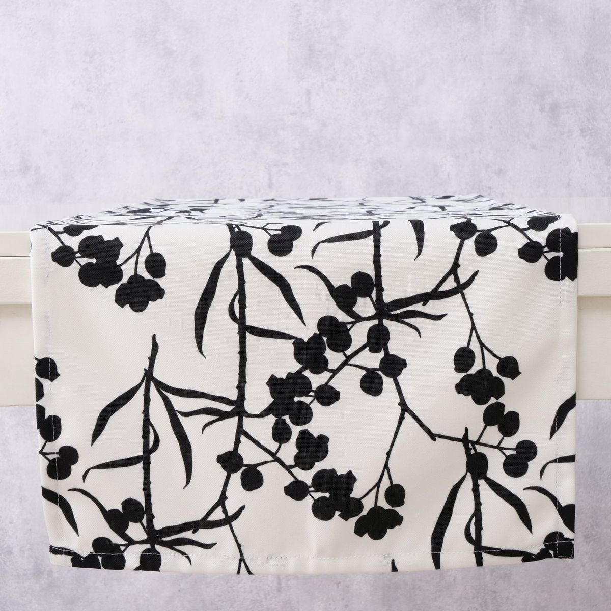 ΤΡΑΒΕΡΣΑ Berries L 140X40cm ΛΕΥΚΗ ΜΕ ΜΑΥΡΑ ΑΝΘΗ